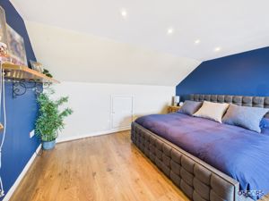 Photo 33- click for photo gallery